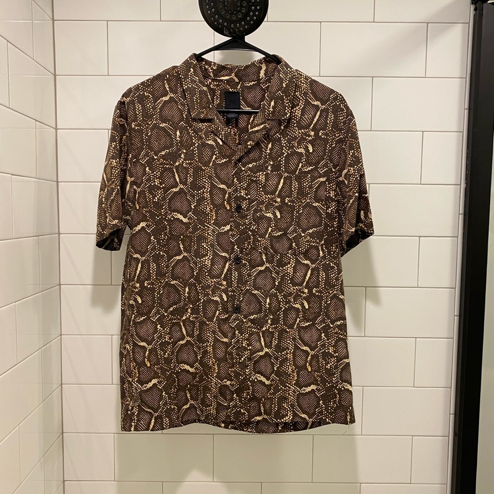 H&M snake print stylish shirt